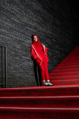 Fashion-/Mode-Fotografie St. Gallen - Christian Sanwald - Frau auf Treppe 